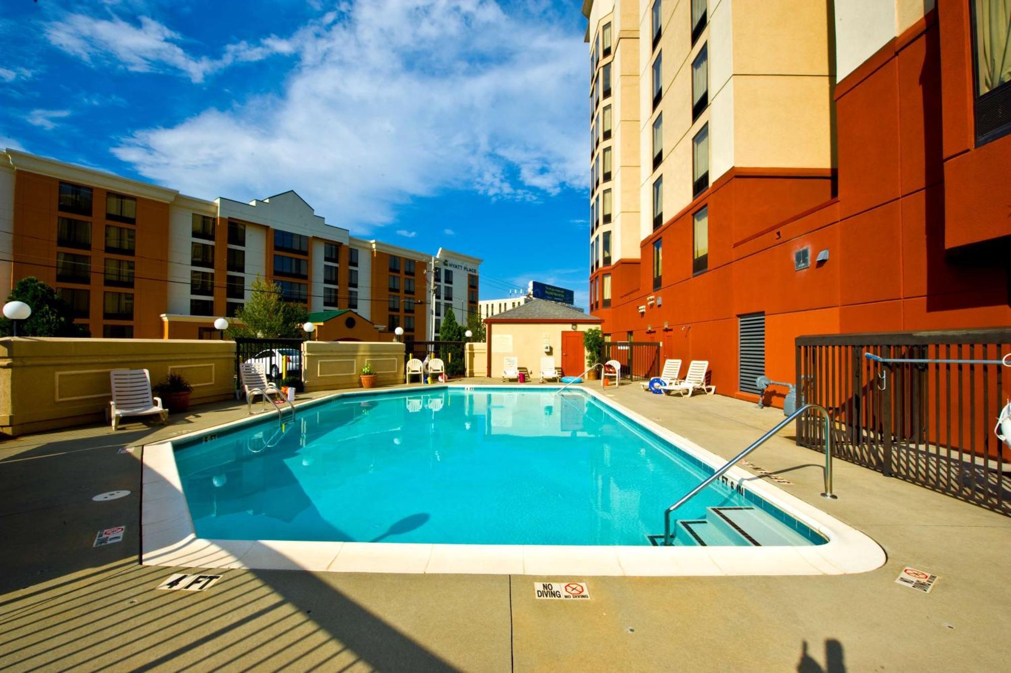 Hampton Inn & Suites-Atlanta Airport North-I-85 Hapeville Zewnętrze zdjęcie